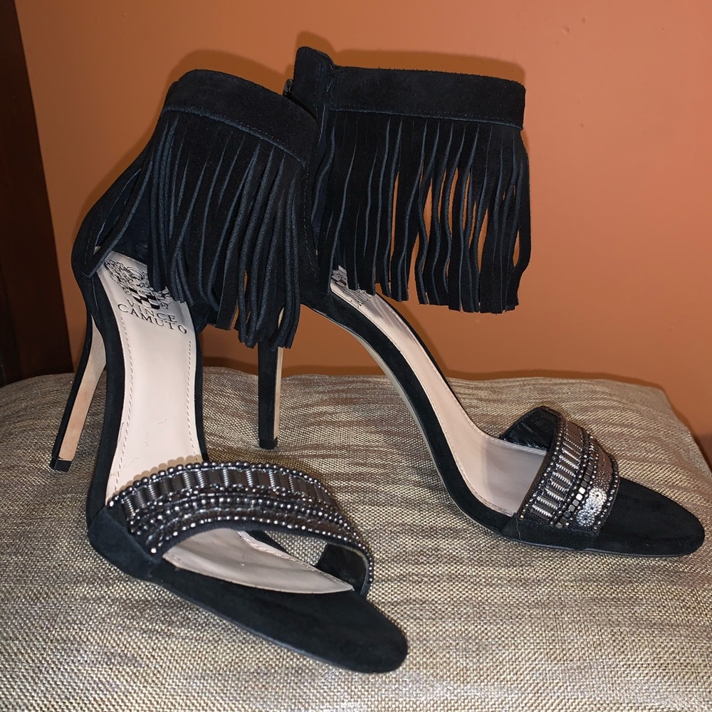Beautiful Vince Camuto black leather suede ankle strap dress sandal size 8/38
